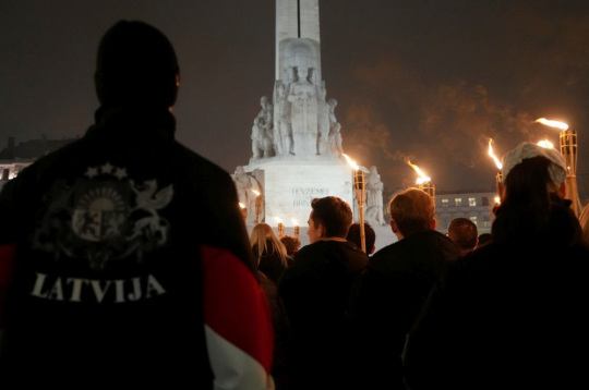 Lāčplēša dienai veltīts lāpu gājiens "Brīvības cīnītāju gars cauri visiem laikiem".