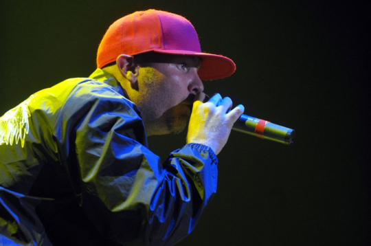 Amerikāņu grupas "Limp Bizkit" vokālists Freds Dērsts. 