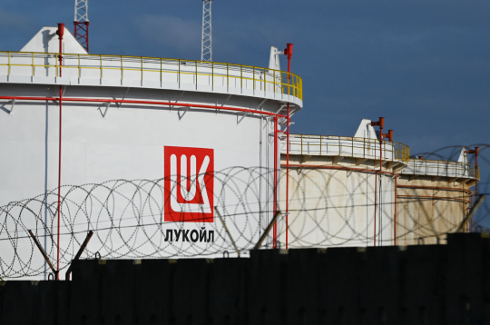 Krievu naftas terminālis. Lukoil. Ilustratīvs foto. 