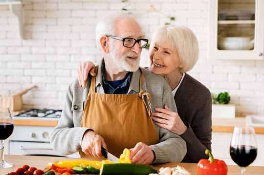 Katru dienu vajadzētu ēst dārzeņus, jo tie satur šķiedrvielas, minerālvielas un vitamīnus. 