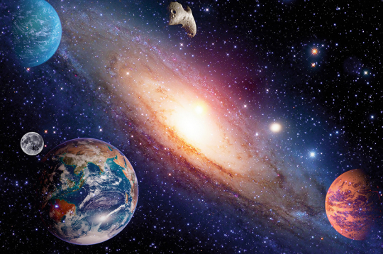 Avotos vēstīts, ka no visas šīs jaunās informācijas un jauno atklājumu virknes pētnieki secinājuši: pirmās apdzīvojamās planētas Visumā varēja rasties jau pirmo 200 miljonu tā pastāvēšanas gadu laikā.