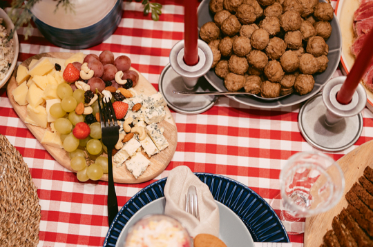 Gaļas bumbiņas zviedru gaumē. Gaļas bumbiņas zviedru gaumē.