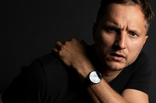 Niklāvs Kurpnieks: "Mana izrāde būs, kaut arī tas prasīja vairāk pūļu un laika. Esmu pats ieguvis tam finansējumu, nepieciešamās telpas, parādījis izrādi Jurim Žagaram, kurš atzina tās potenciālu."