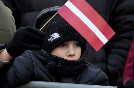 2025. gada 18. novembrī 11.novembra krastmalā notika Latvijas proklamēšanas 107.gadadienai veltīta Latvijas un tās sabiedroto bruņoto spēku, Iekšlietu ministrijas pakļautības iestāžu un Jaunsardzes vienību militārā parāde.