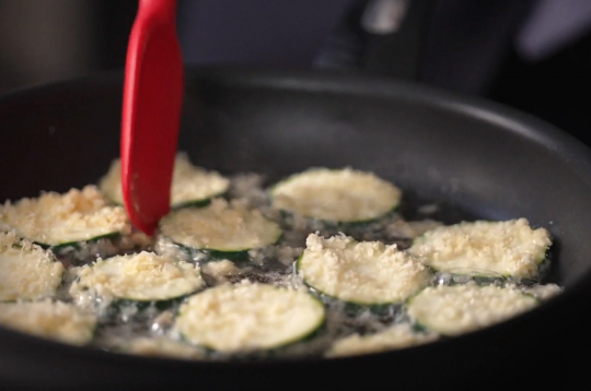 Kraukšķīgie kabači ar sieru.