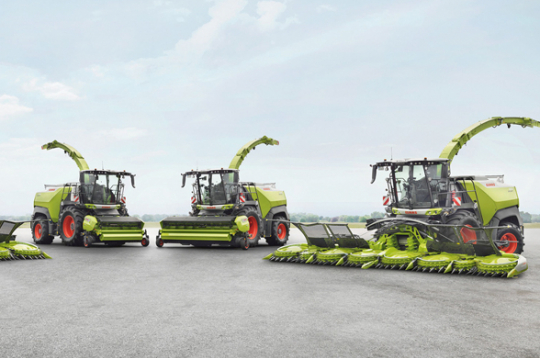 'Claas Jaguar 1000' kombaini. 'Claas Jaguar 1000' kombaini.