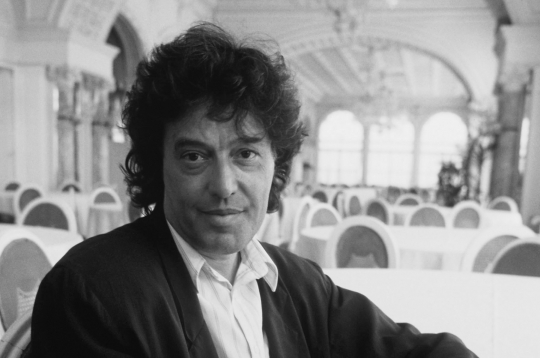 Toms Stopards. Toms Stopards.