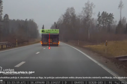 Aizturētā dzērājšofera vadītais kravas automobilis.