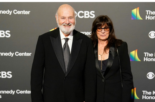 Amerikāņu aktieris un kinorežisors Robs Rainers un viņa sieva Mišela. Amerikāņu aktieris un kinorežisors Robs Rainers un viņa sieva Mišela.