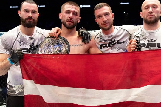 Aleksandrs Čižovs ar komandu pēc uzvaras Lionā. Aleksandrs Čižovs ar komandu pēc uzvaras Lionā.