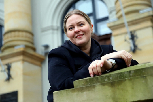 Paula Pļavniece: "Bērnība ir visjaukākais laiks cilvēka dzīvē, un gribas to arī ar izrādēm teātrī viņiem padarīt vēl brīnišķīgāku."