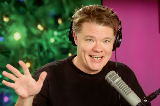 Toms Grēviņš, radio un TV raidījumu vadītājs, dīdžejs.