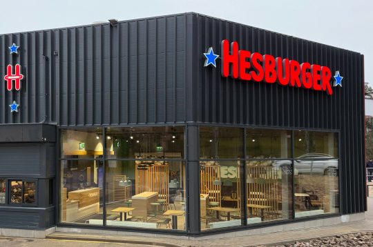"Hesburger" restorāns Smiltenē.