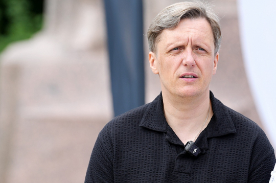 Edgars Jaunups cer pacelt basketbola klubu "VEF Rīga" jaunā līmenī. Edgars Jaunups cer pacelt basketbola klubu "VEF Rīga" jaunā līmenī.