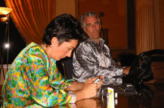 Gīsleina Maksvela un Džefrijs Epstīns.