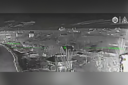 Ekrānuzņēmums no uzbrukuma video.