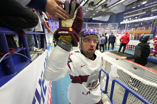 Lai arī Roberts Bukarts jau uzskatāms par Latvijas izlases veterānu, Milānā viņam būs pirmās olimpiskās spēles karjerā. Lai arī Roberts Bukarts jau uzskatāms par Latvijas izlases veterānu, Milānā viņam būs pirmās olimpiskās spēles karjerā.