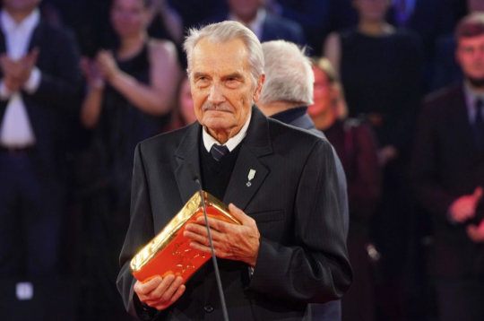 Andris Kļaviņš – volejbola treneris jau 67 gadus.