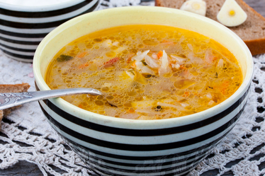 Ribiņu un skābo kāpostu zupa.