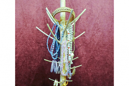 Statīvs rotaslietām. Statīvs rotaslietām.