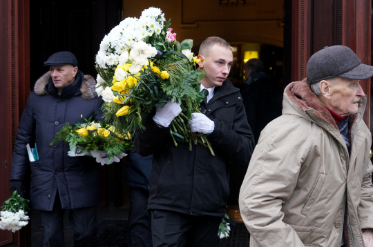 Atvadās no basketbolistes Uļjanas Semjonovas. Atvadās no basketbolistes Uļjanas Semjonovas.