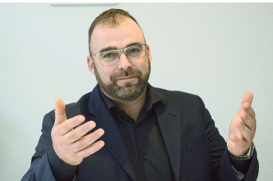 Uzņēmuma "Dotnuva Seeds" valdes priekšsēdētājs Mihails Vilcāns: "Šajā ziemas kviešu audzēšanas sezonā sertificētas sēklas izmantošana samazināsies par kādiem 20%. Daļa zemnieku rudenī nespēja savlaicīgi apsēt laukus lietavu dēļ, bet daļai ir finanšu problēmas."