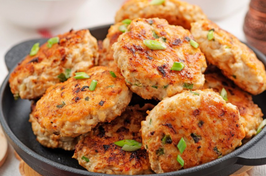 Vistas gaļas kotletes. Vistas gaļas kotletes.