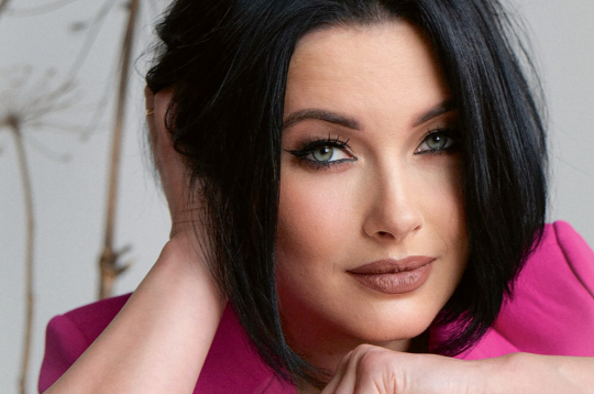 Dziedātāja un dziesmu autore Antra Stafecka.