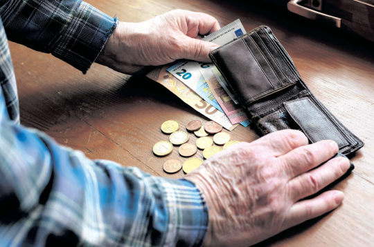 Nauda, pensija. Ilustratīvs attēls.