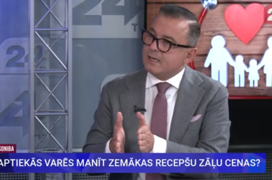 Veselības ministrs Hosams Abu Meri. Veselības ministrs Hosams Abu Meri.