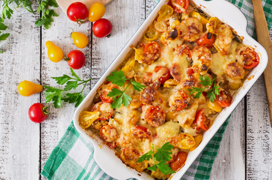 Kartupeļu sacepums ar sēnēm.