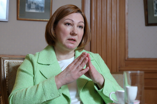 Inga Skujiņa: "Dāņu pieeja ir domāt kopumā par labklājības valsti, lai cilvēkiem būtu labi ikvienā jomā – izglītībā, veselības aprūpē, cenu pieejamībā. Tiek rūpīgi domāts, lai katras reformas rezultātā iedzīvotājiem maciņā paliktu reāla nauda."