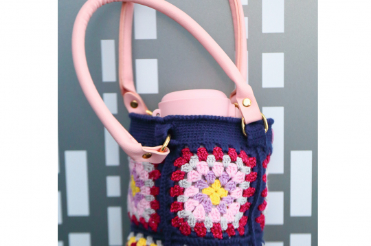 Somiņa ūdens pudelei.