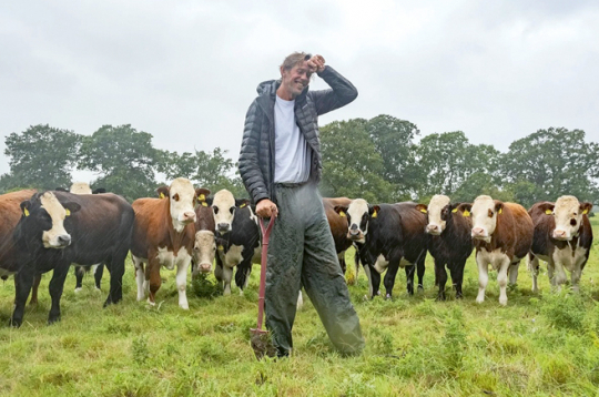 Mūziķis Endijs Kato: "Būt par diskžokeju noteikti ir vienkāršāk nekā mainīt pārtikas sistēmu!"