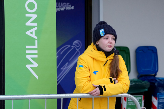 Ukrainas skeletona komanda skeletona trasē Kortīnā pēc Starptautiskās Olimpiskās komitejas lēmuma diskvalificēt Ukrainas skeletonistu Vladislavu Heraskeviču no 2026. gada Milānas un Kortīnas ziemas olimpiskajām spēlēm Itālijā, kurš atteicās mainīt ķiveri, uz kuras attēloti vairāk nekā 20 ukraiņu sportisti un treneri, kas nogalināti Krievijas uzsāktajā karā.