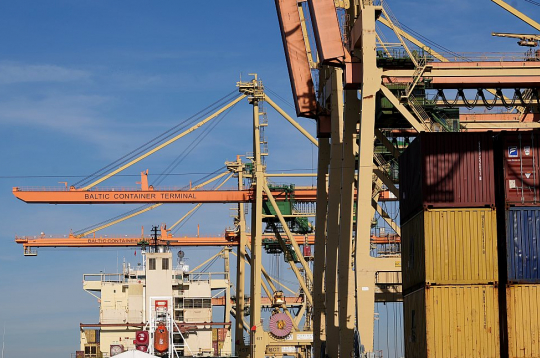 Prognozē, ka ES ikgadējais eksports uz "Mercosur" valstīm varētu pieaugt līdz pat 39% un Eiropā papildus ļautu radīt vairāk nekā 440 000 darba vietu. Prognozē, ka ES ikgadējais eksports uz "Mercosur" valstīm varētu pieaugt līdz pat 39% un Eiropā papildus ļautu radīt vairāk nekā 440 000 darba vietu.