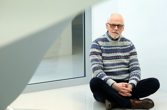 Aivars Hermanis: "Koncertam ir nosaukums "Pilsēta", jo uzstāsimies dažādās Latvijas pilsētās, un vienu Ulda Marhilēviča skaņdarbu tā arī sauc."