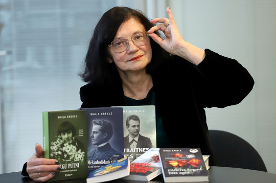 Maija Krekle: "Kad visi sabraucam kopā laukos un tur svinam mazmeitas dzimšanas dienu, kopā sanāk vairāk nekā pussimt ciemiņu. Tad uzreiz jūtu, ka tautai ir nākotne, un ļoti gribētos cerēt, ka tiem bērniem atkal būs bērni."