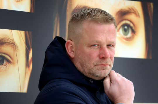 Reinis Pozņaks 2024. gada jūnijā veiksmīgi startēja Eiropas Parlamenta vēlēšanās. Viņam bija konkrēts mērķis, kas pēc pusotra gada vainagojās ar ziņojumu par bezpilota sistēmu jeb dronu izmantošanu
Eiropas drošībai.