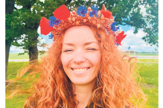 Surdotulce Elza Āriņa. Surdotulce Elza Āriņa.