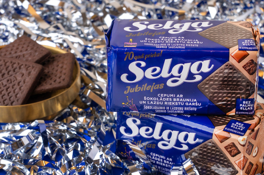 Jaunie cepumi ar braunija un lazdu riekstu garšu.