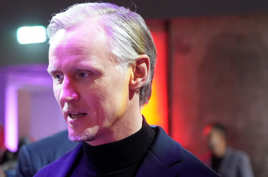 "Ja Eiropa turpinās savu drošību mērīt ar sanāksmju un rezolūciju skaitu, nevis ar saražoto un Ukrainai piegādāto militāro tehniku, Putina izgāšanās Tuvajos Austrumos mums nepalīdzēs," paužot viedokli par notikumiem Irānā un to saistību ar Krievijas agresiju Ukrainā, saka Eiropas Parlamenta deputāts no Latvijas Rihards Kols.