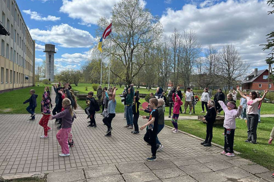 Rankas pamatskola kopš 2019. gada atrodas ēkā, kur kādreiz bija Rankas profesionālā vidusskola. Attēlā: sporta diena Rankas pamatskolā pagājušā gada aprīlī.