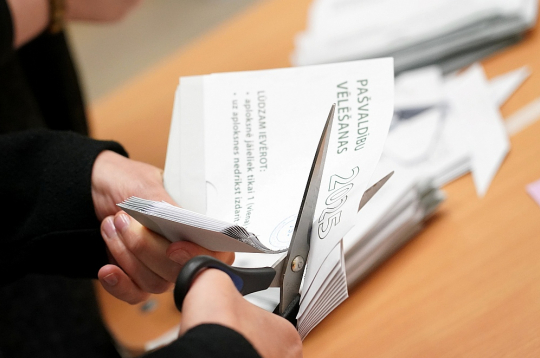 Pēc pašvaldību vēlēšanām par vēlētāju balsu pirkšanu ierosināti vairāki kriminālprocesi.