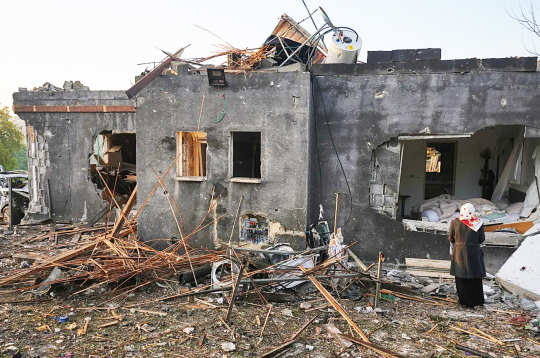 Irānas raķetes triecienā Izraēlas ziemeļos ievainoti 58 cilvēki.