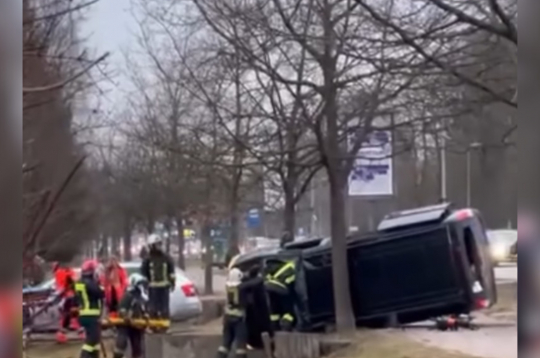 Mikroautobusa avārijas vieta.