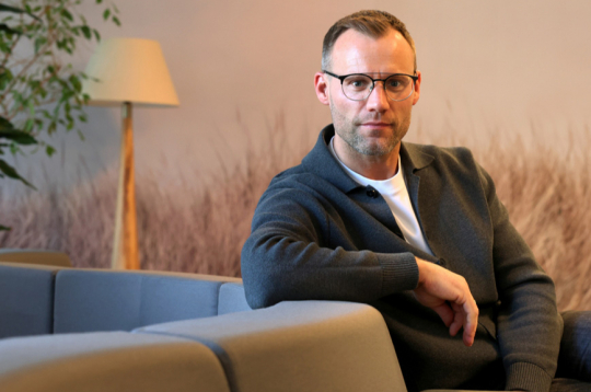 Kaspars Markševics: “Dziesma “Meitene ar zaļām acīm” bija mana
atgriešanās mūzikā”.