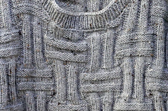 Džemperis labiski kreiliskajā rakstā.