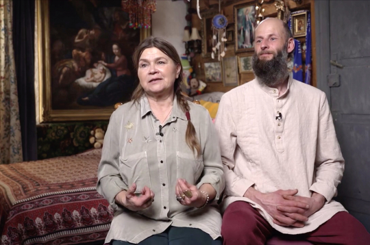 Vitas Valteres mamma Inta un viņas laulātais draugs Arnis. Vitas Valteres mamma Inta un viņas laulātais draugs Arnis.