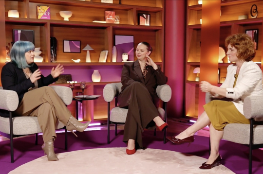 "Dāmas ar Drāmu". "Dāmas ar Drāmu".